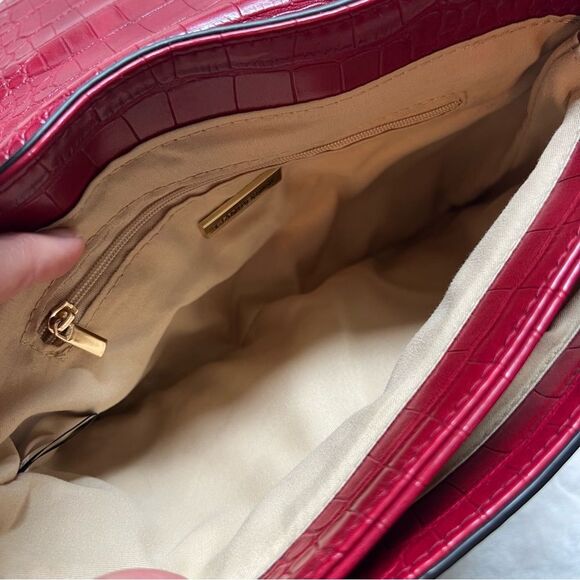 Giani Bermini red crossbody faux leather croc-embossed bag - Picture 10 of 16